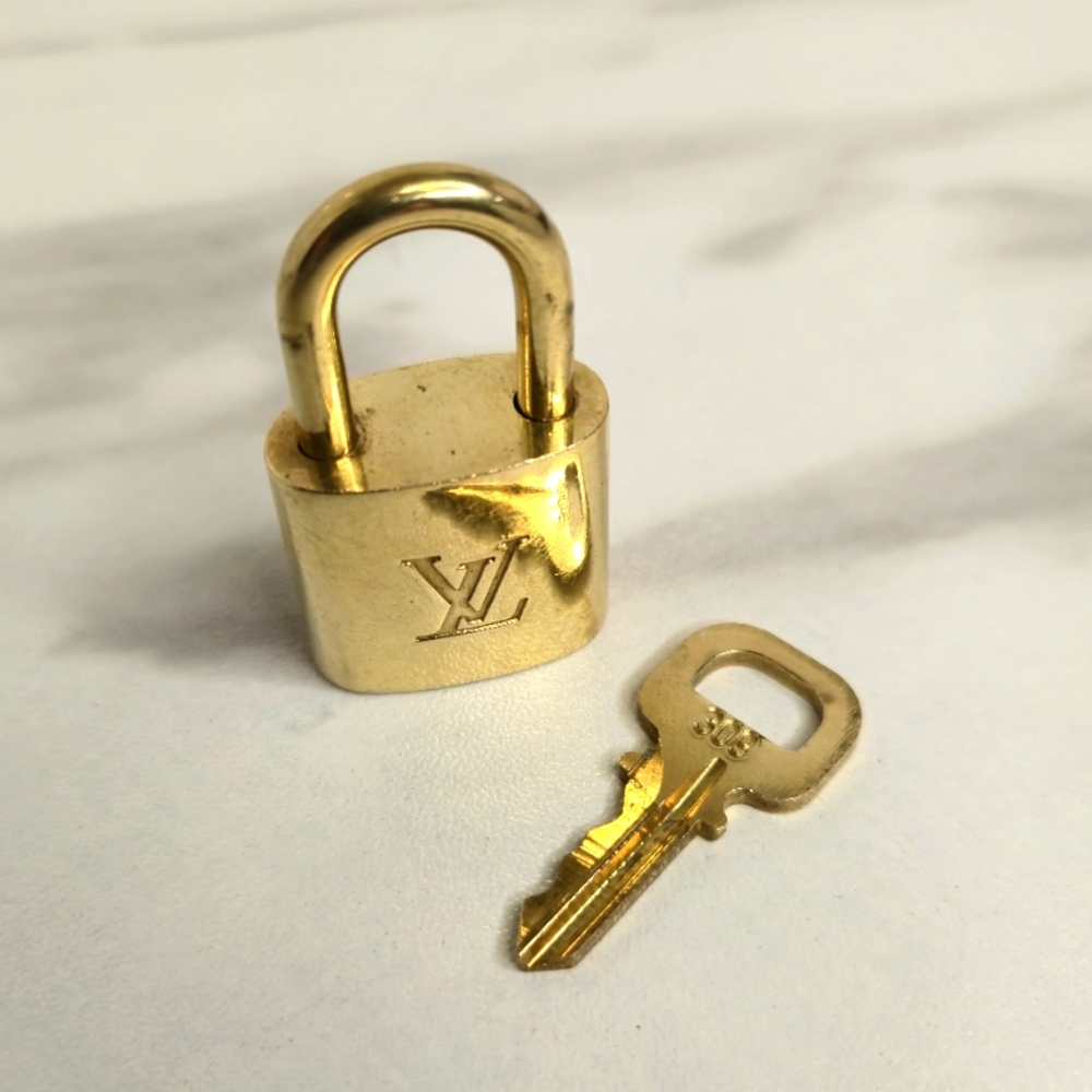 Louis Vuitton Lock & Key #309